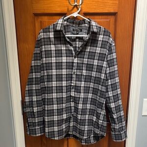 Banana Republic Gray and Black Plaid Flannel Shirt - 100% Cotton